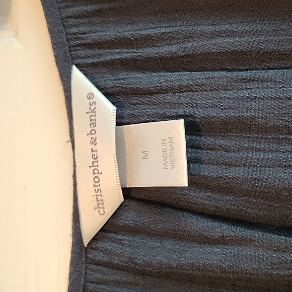 Medium Christopher and Banks linen top - Picture 2 of 4